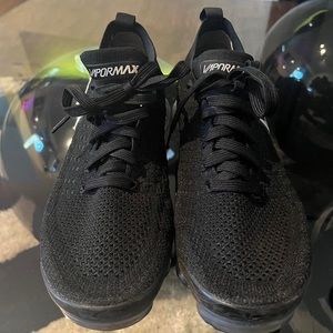 Nike Air VaporMax Flyknit 2 - Black & White (Women's)